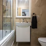 Spacious 1014 B4