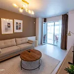 Spacious 1014 B4
