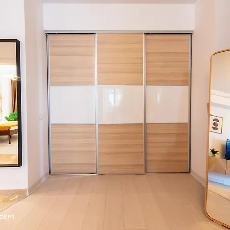 Spacious 1014 B4 Apartment