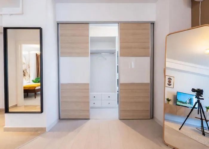 Апартаменти Spacious 1014 B4 *