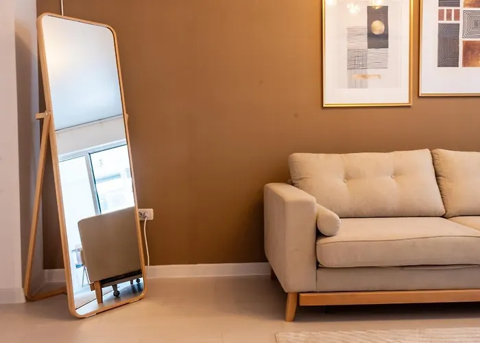 Spacious 1014 B4 Apartment