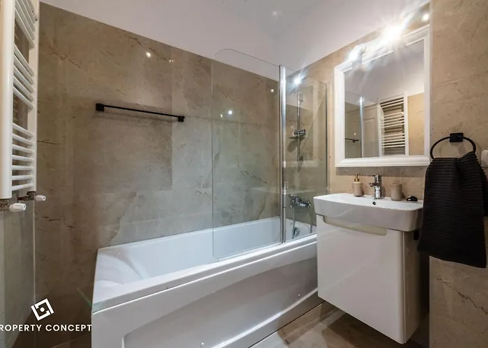 Spacious 1014 B4 Apartment *